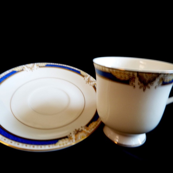 Mikasa Grimaldi Porcelain gold & cobalt blue Footed Tea Cup & Saucer set - Picture 8 of 8